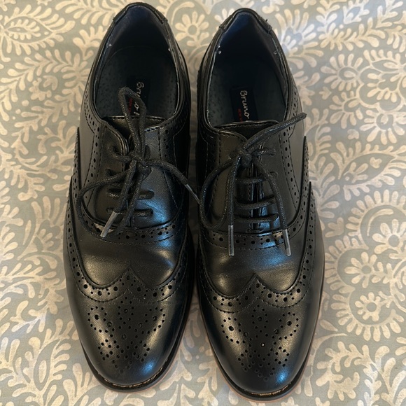 Size 2 formal boys dress shoes - Picture 1 of 6